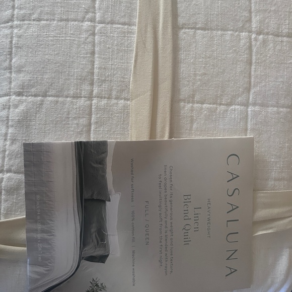 Casaluna Luxury Heavyweight Quilt NEW FULL/QUEEN White - Picture 1 of 3